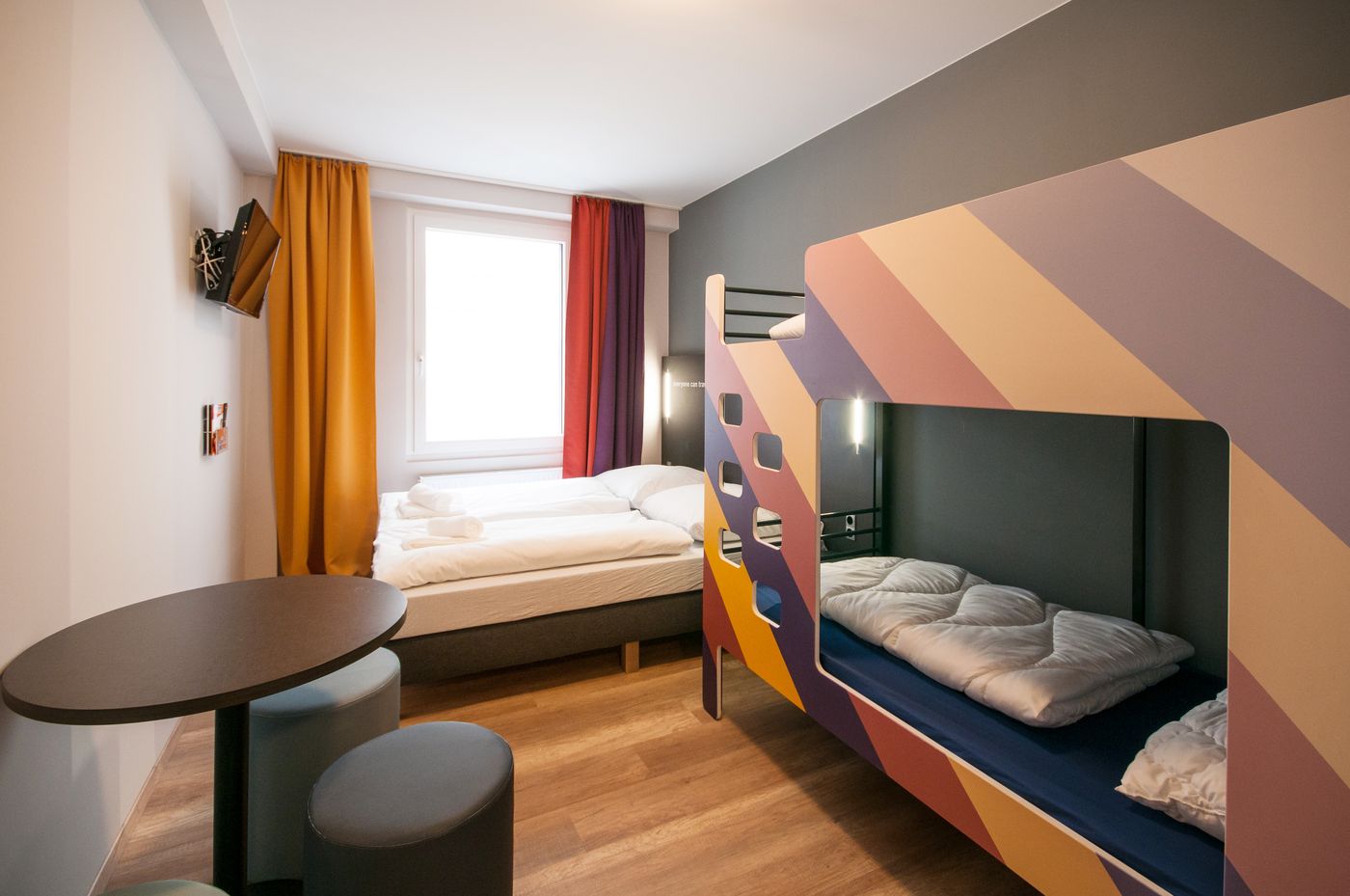 a&o Bremen Hauptbahnhof-Germany-BREMEN-Room-7