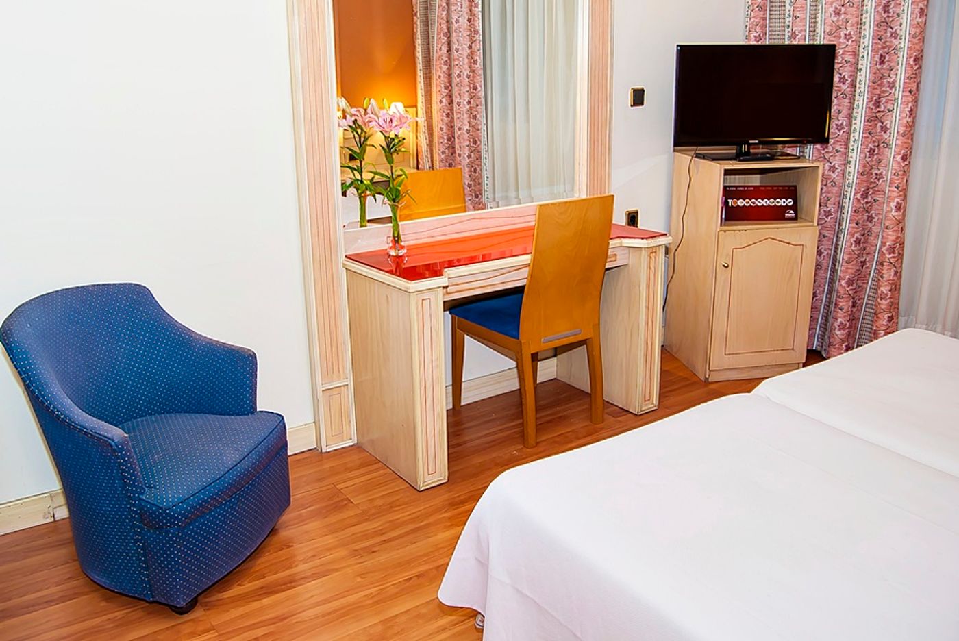 Ana Maria-Spain-GRANADA-Room-3