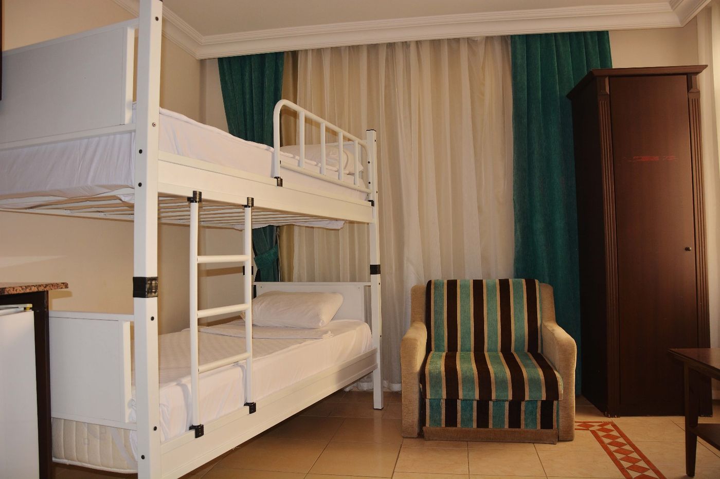 Kleopatra-Royal-Palm-Hotel-Room-20