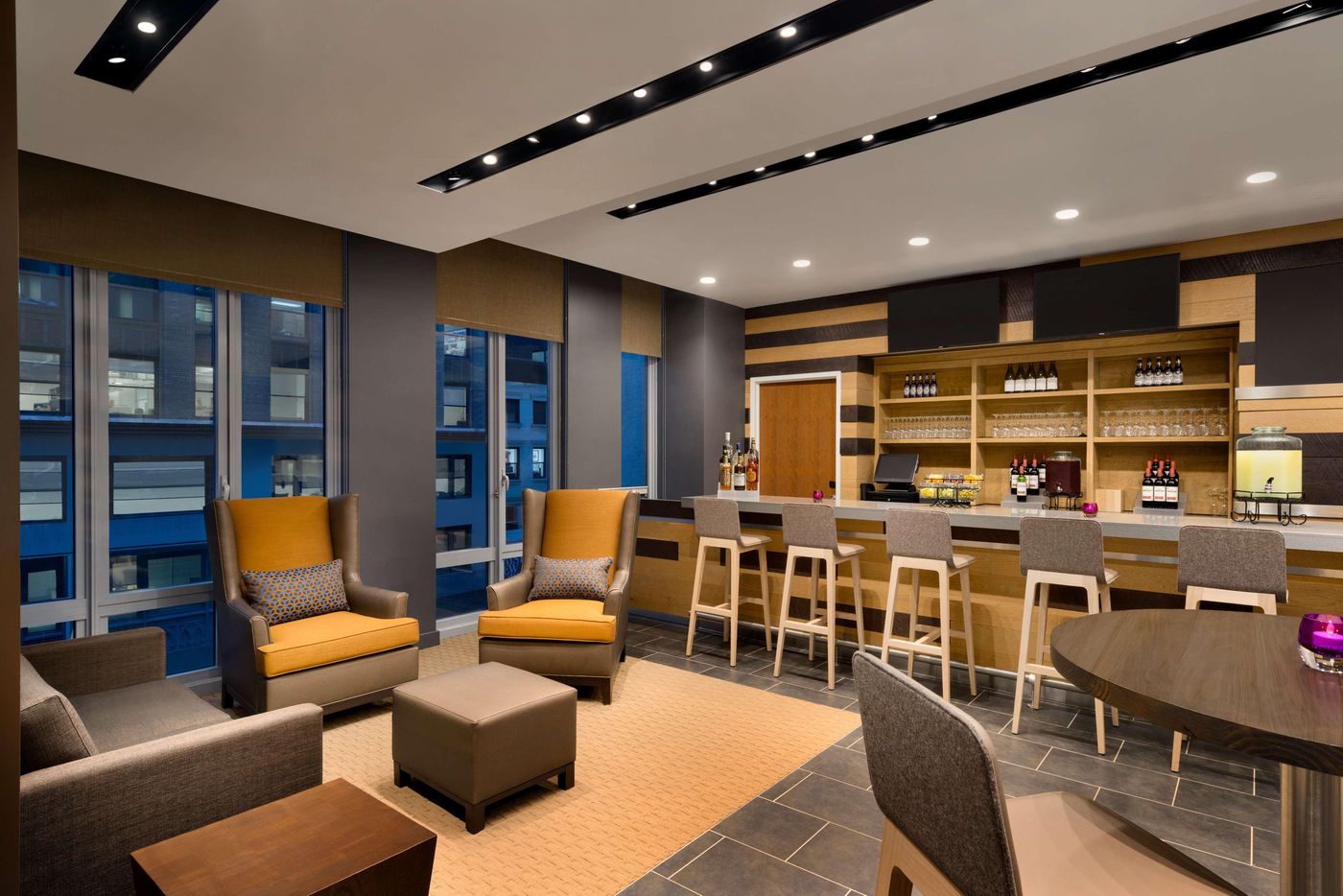 Embassy-Suites-by-Hilton-New-York-Manhattan-Times-Sq-Bar-2