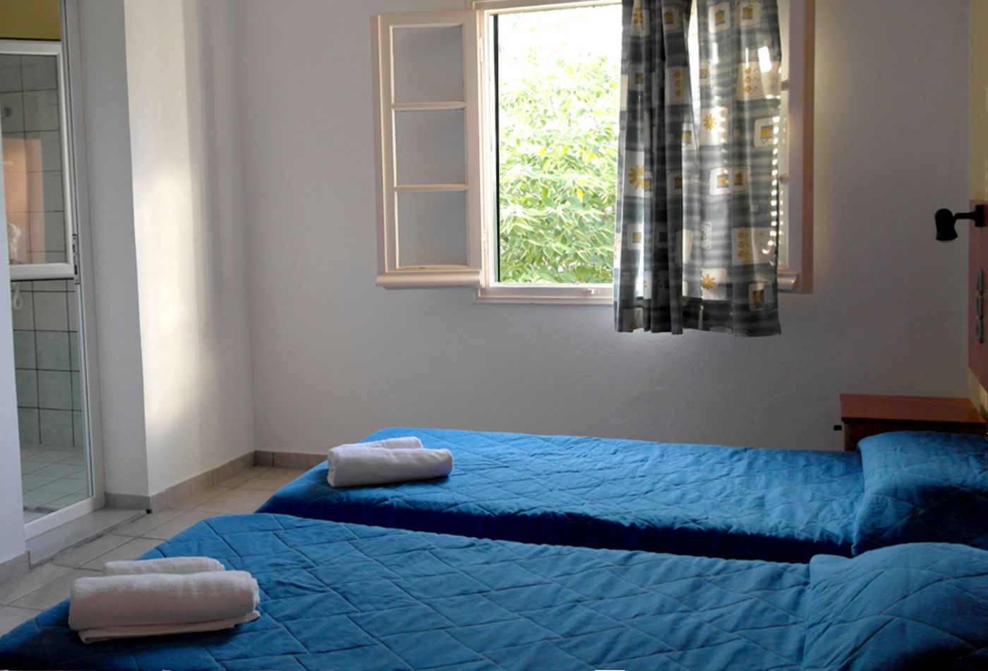 Nireas-Studios---Apartments-Room-12