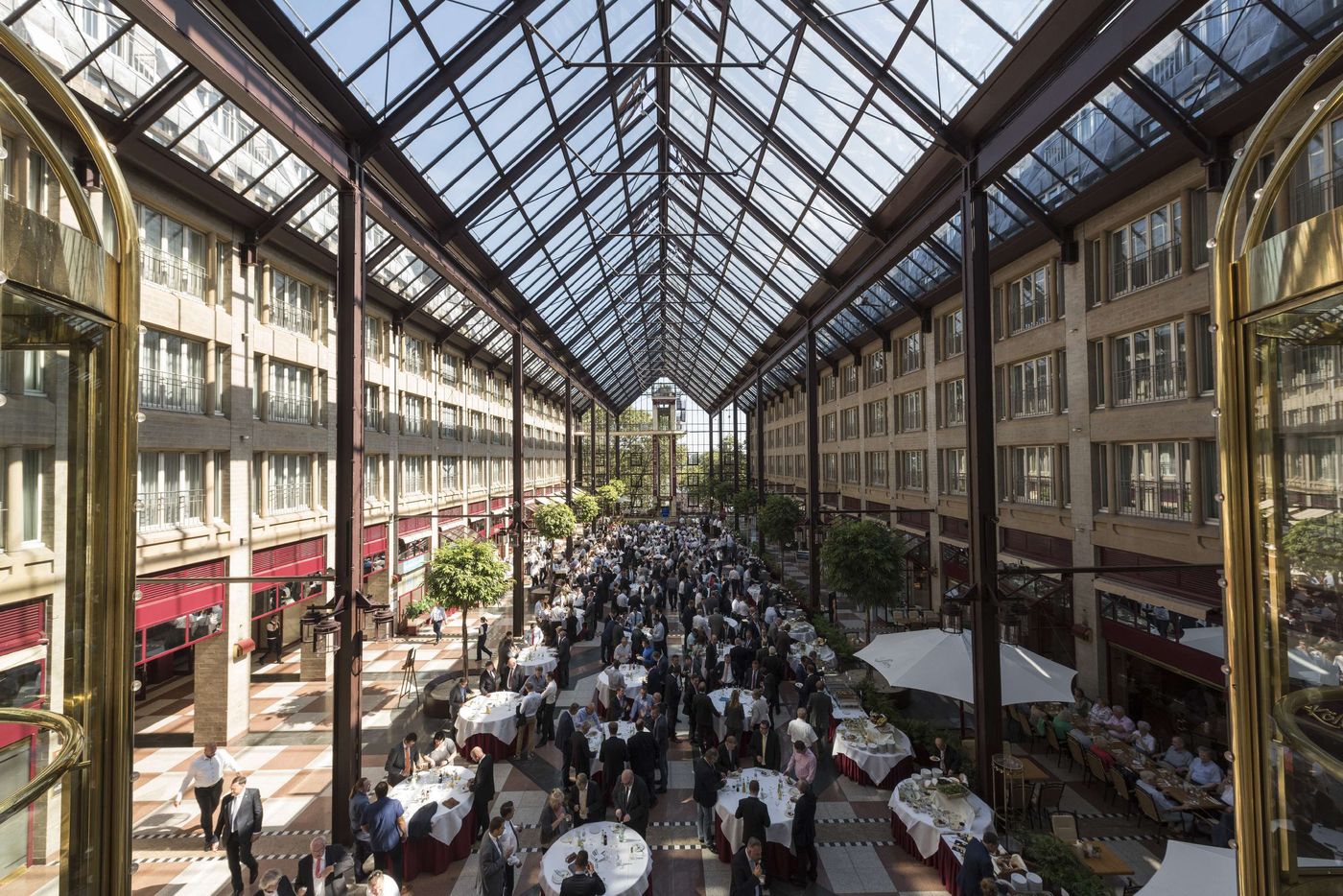 Maritim-Hotel-Cologne-Lobby-56