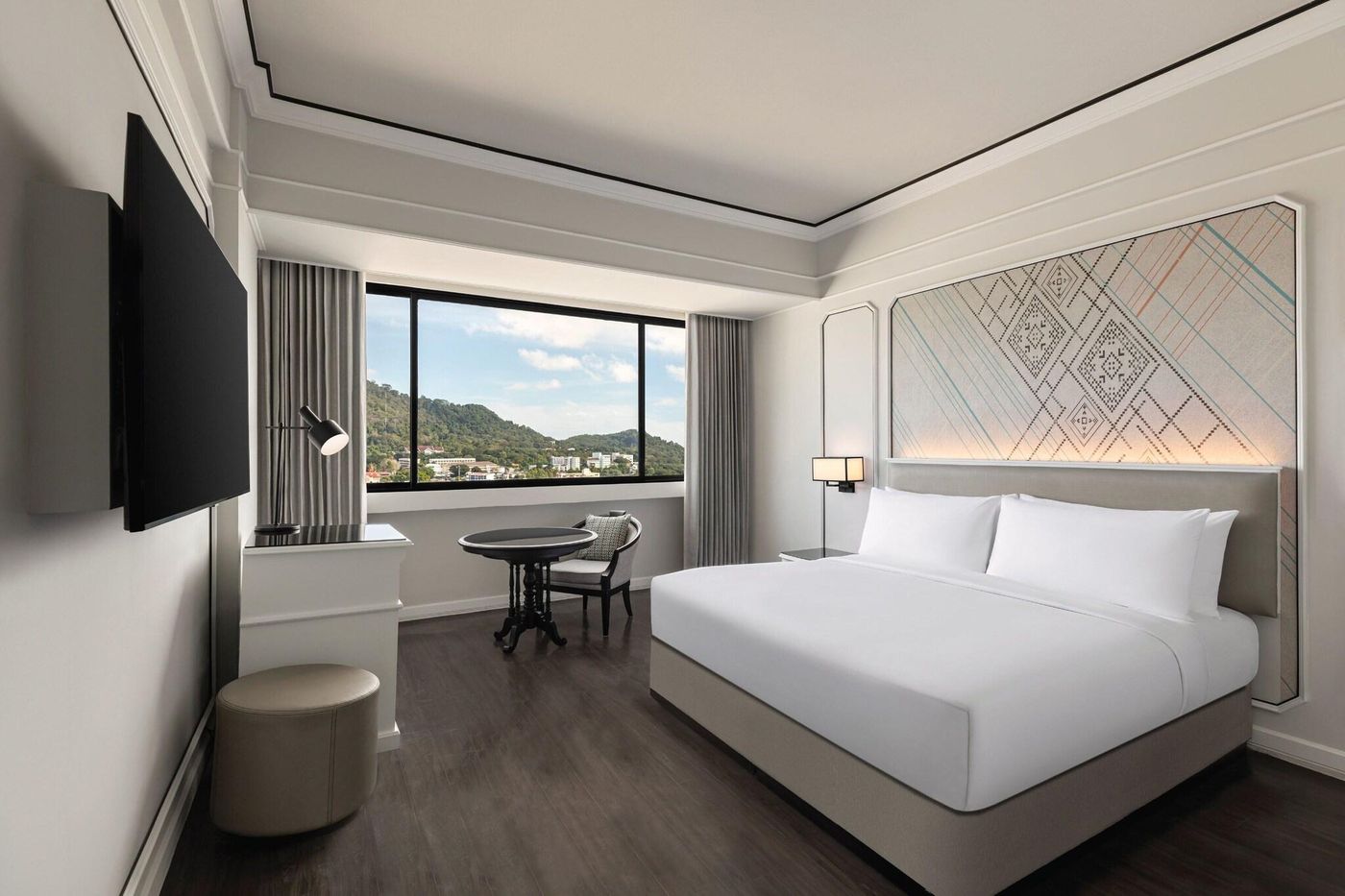 Metropole-Hotel-Phuket-Room-15