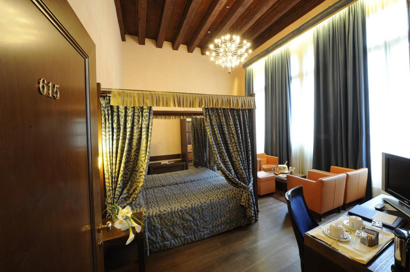 Palazzo-Selvadego-Room-2