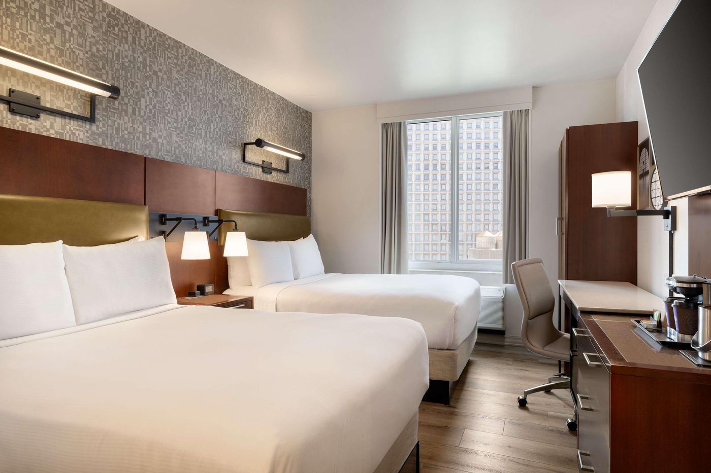 DoubleTree-by-Hilton-New-York-Downtown-Room-17