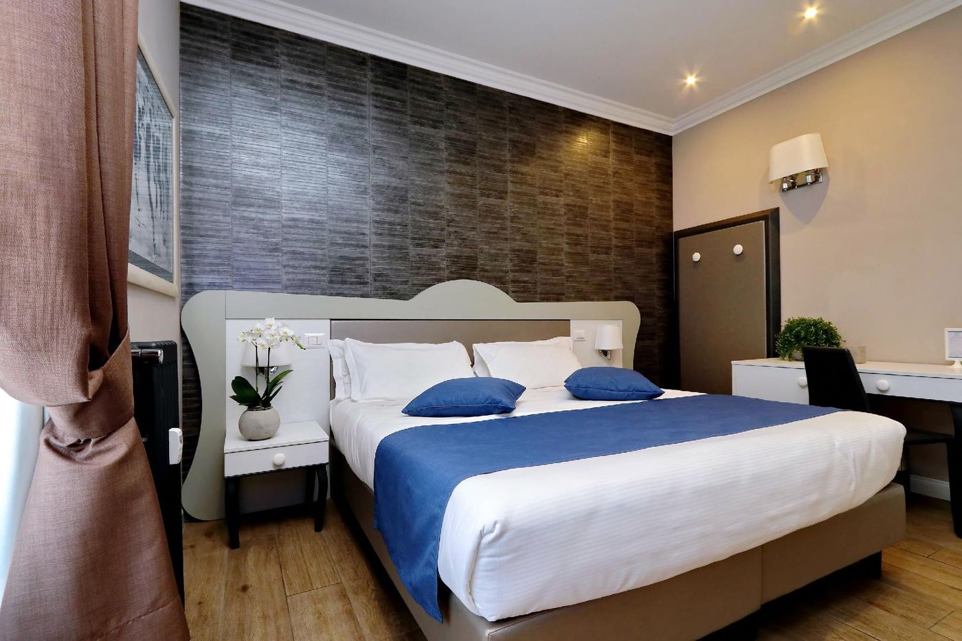 Vico-Rooms-And-Terrace-Room-19