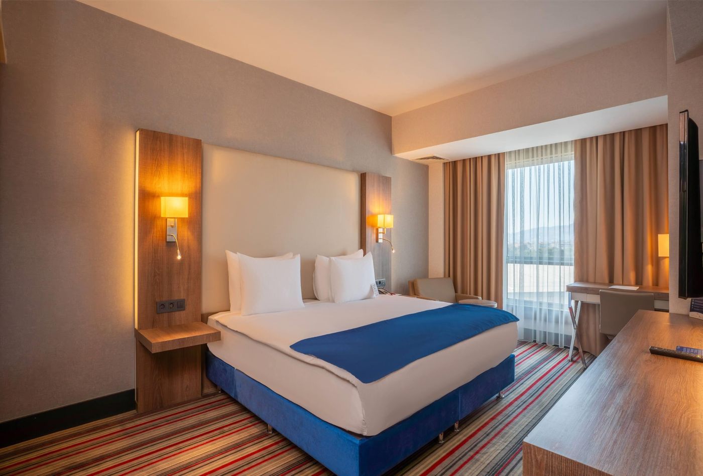 Ramada-Plaza-Izmir-Room-5