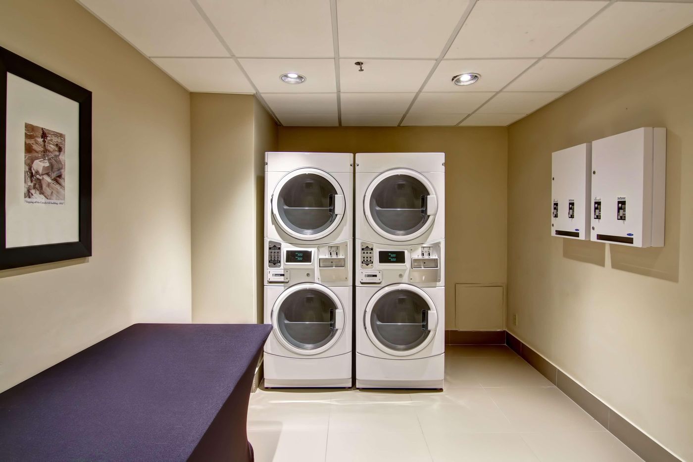 DoubleTree by Hilton Toronto Downtown-Canada-TORONTO-General view-2