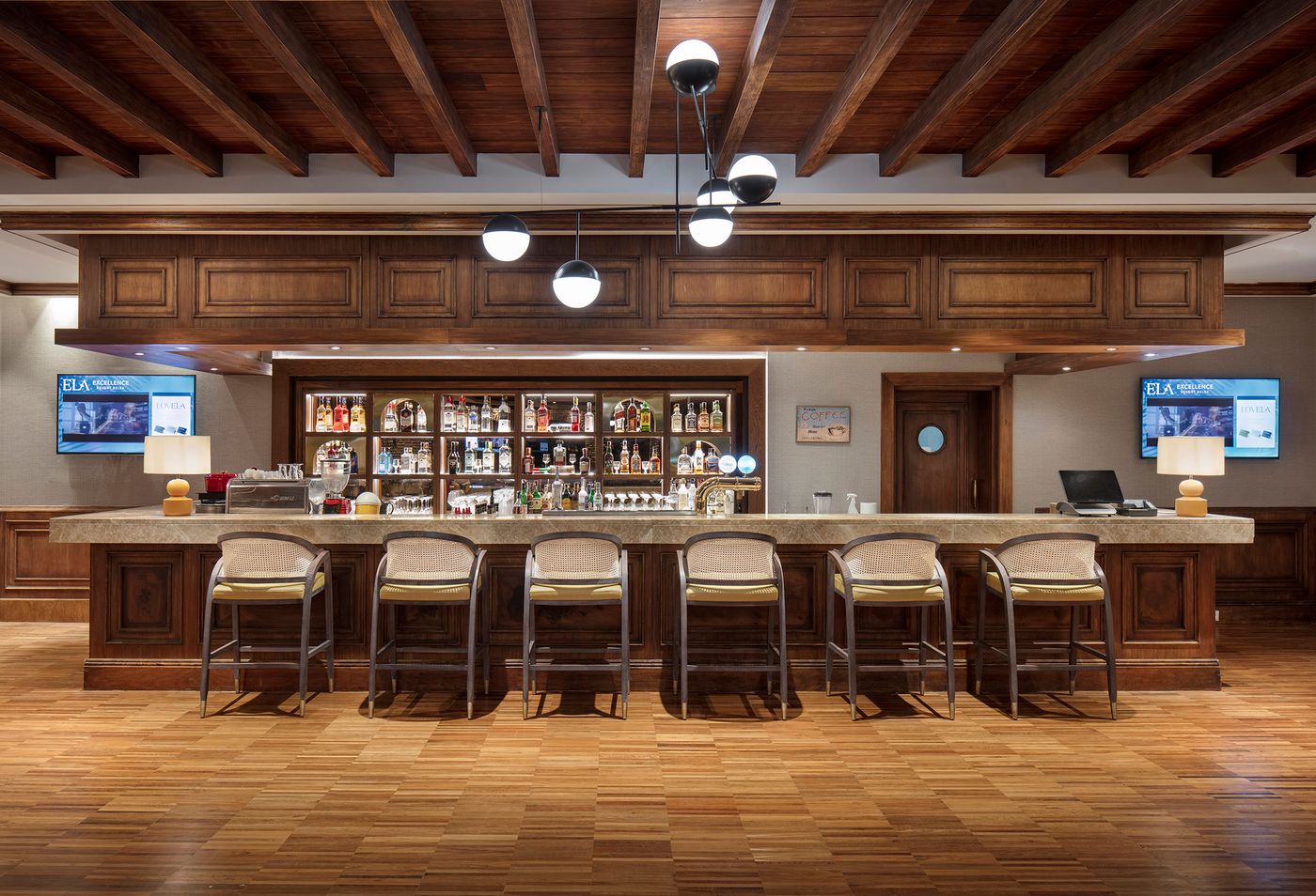 Ela-Excellence-Resort-Belek-Bar-57