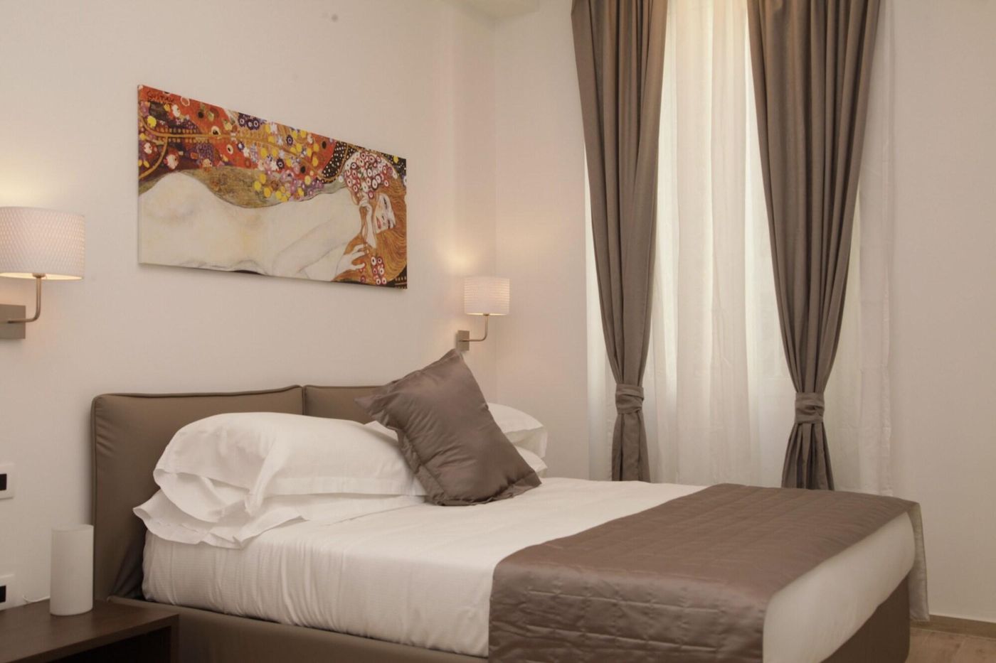 Maison-Maneli-Luxury-B-B-Room-24