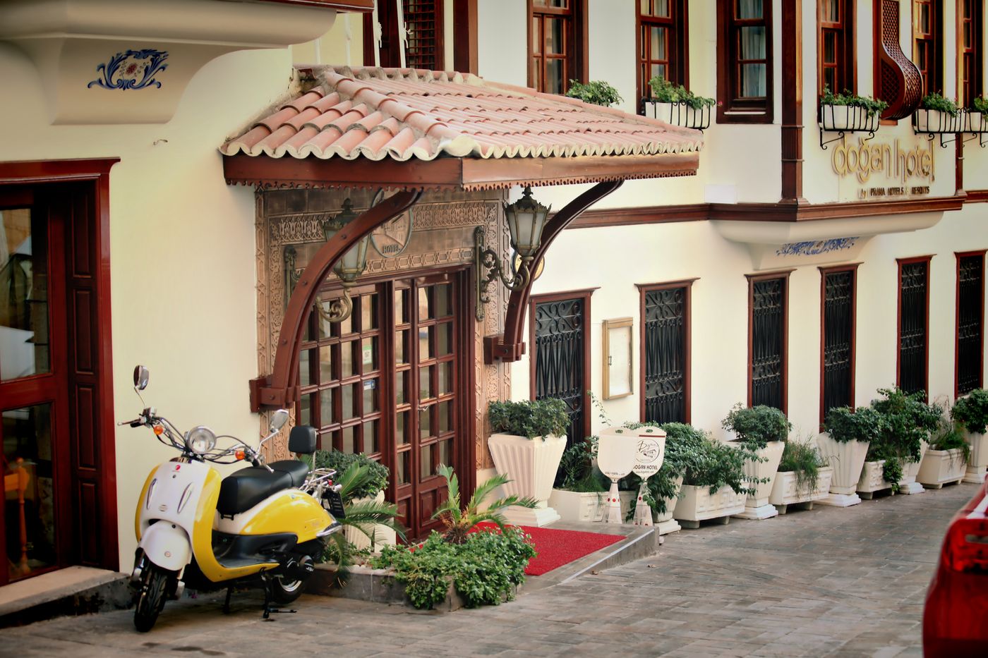 Dogan-Hotel-Lobby-20