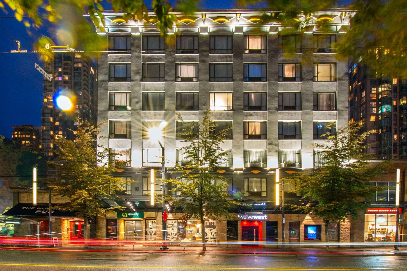 Quality-Inn---Suites-Downtown-Vancouver-General-view-11