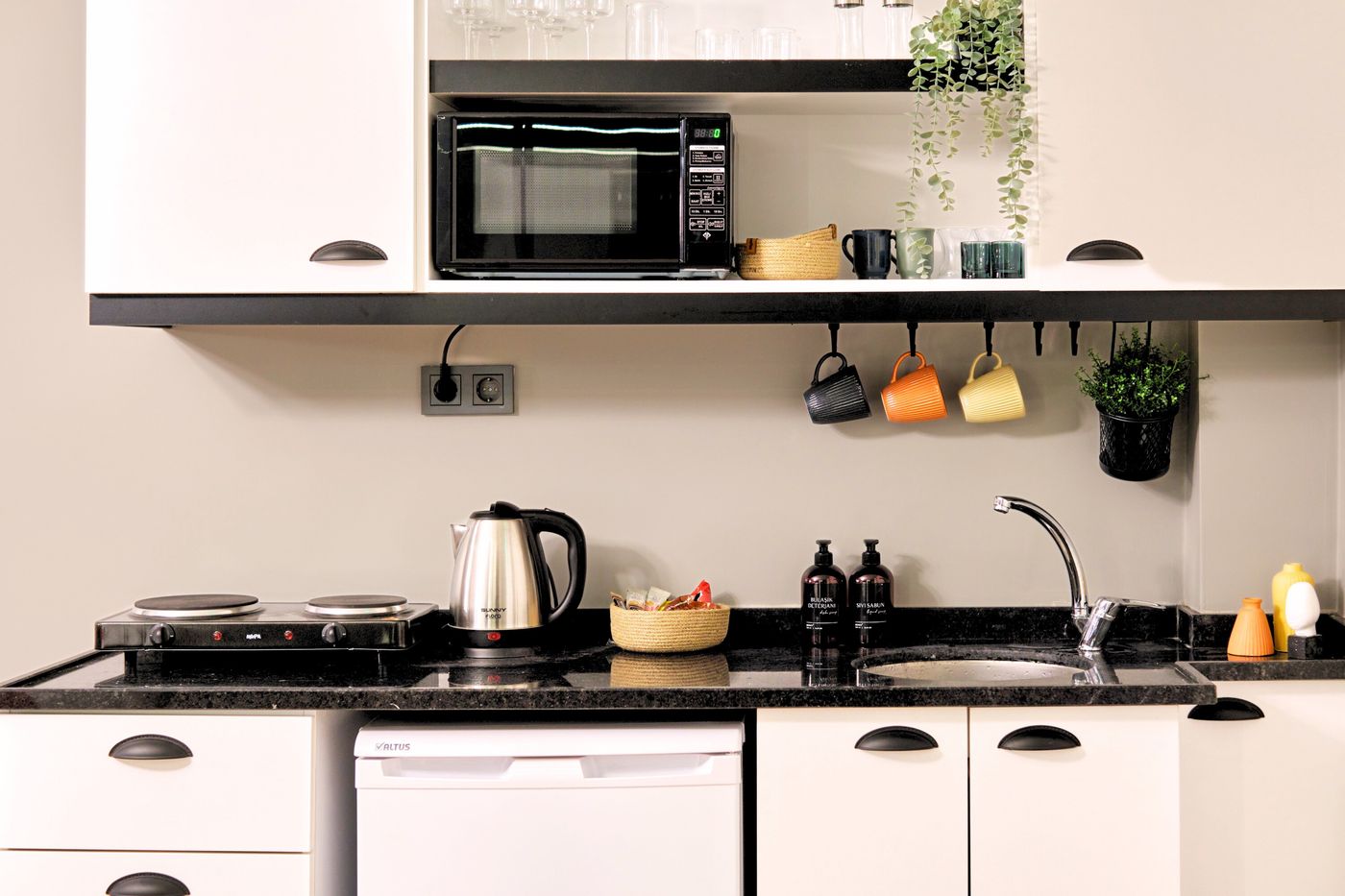 TAKS-INN-Suites-Room-4