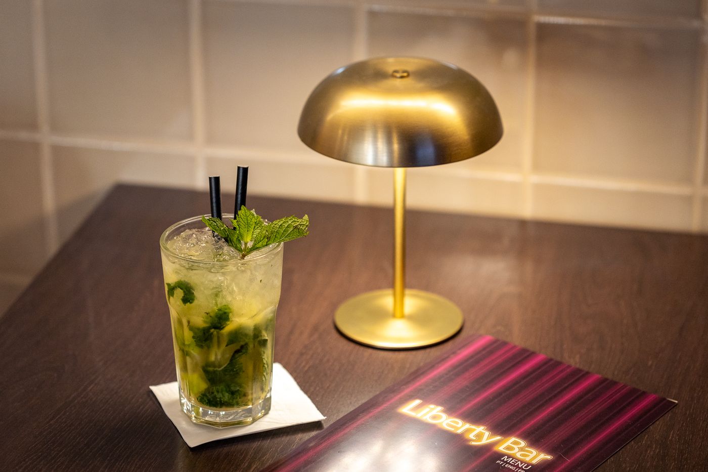 America-Diamonds-Restaurant-16