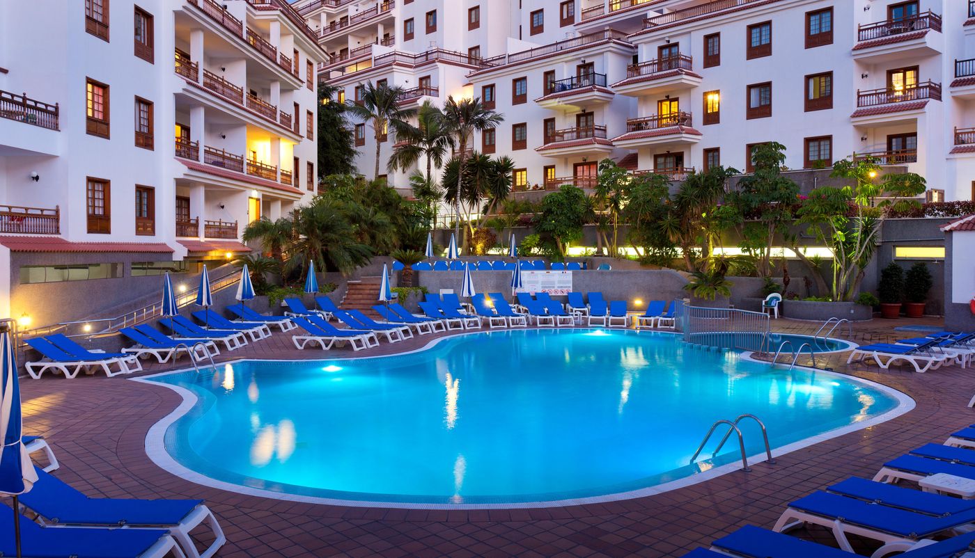 Apartamentos-Casablanca-Pool-1