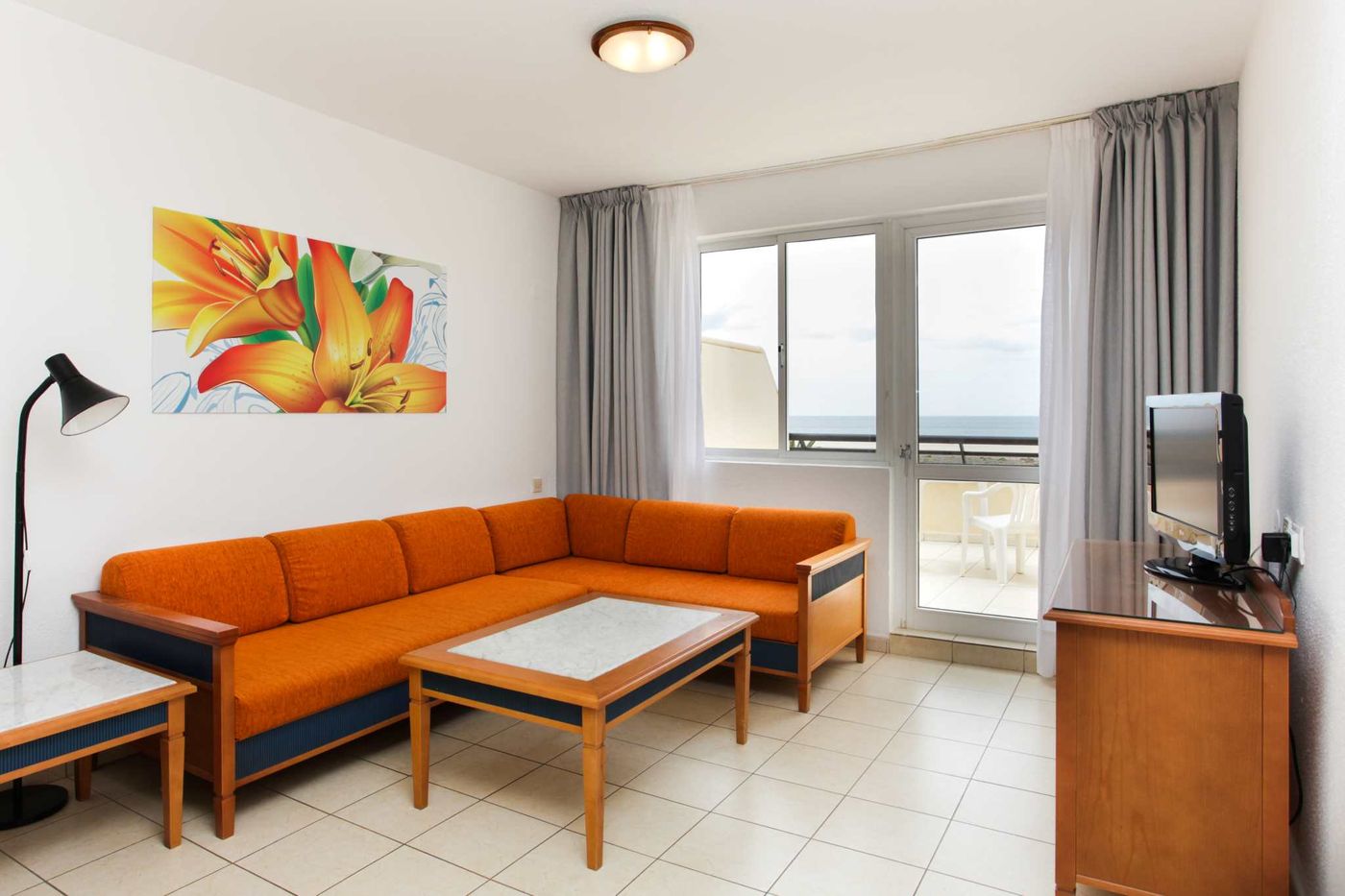Apartamentos-LIVVO-Palm-Garden-Room-9