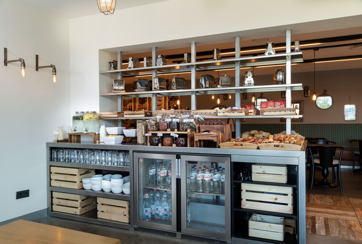 Urban-Lodge-Hotel-Restaurant-52