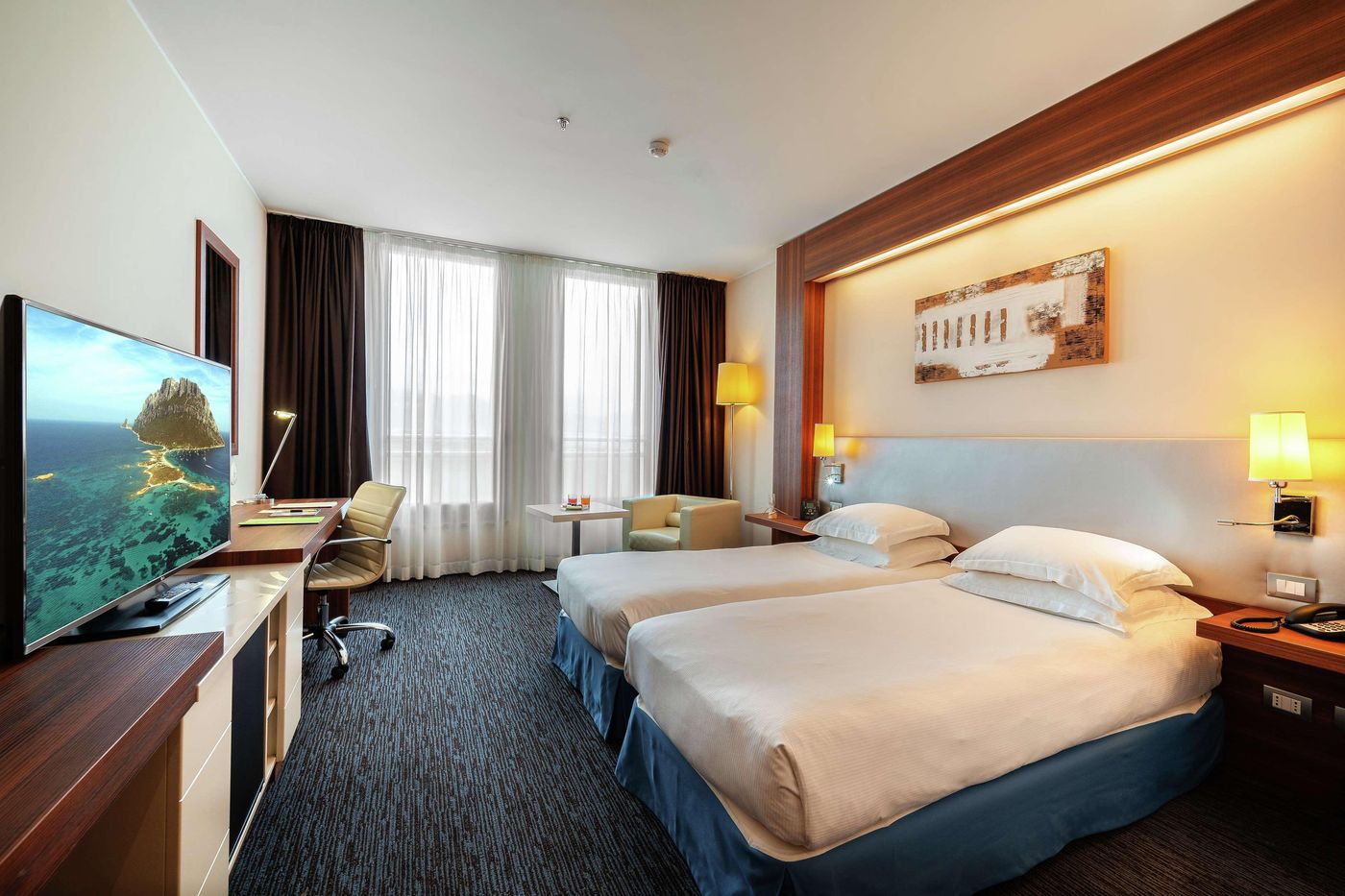 Double-Tree-by-Hilton-Hotel-Olbia-Room-22