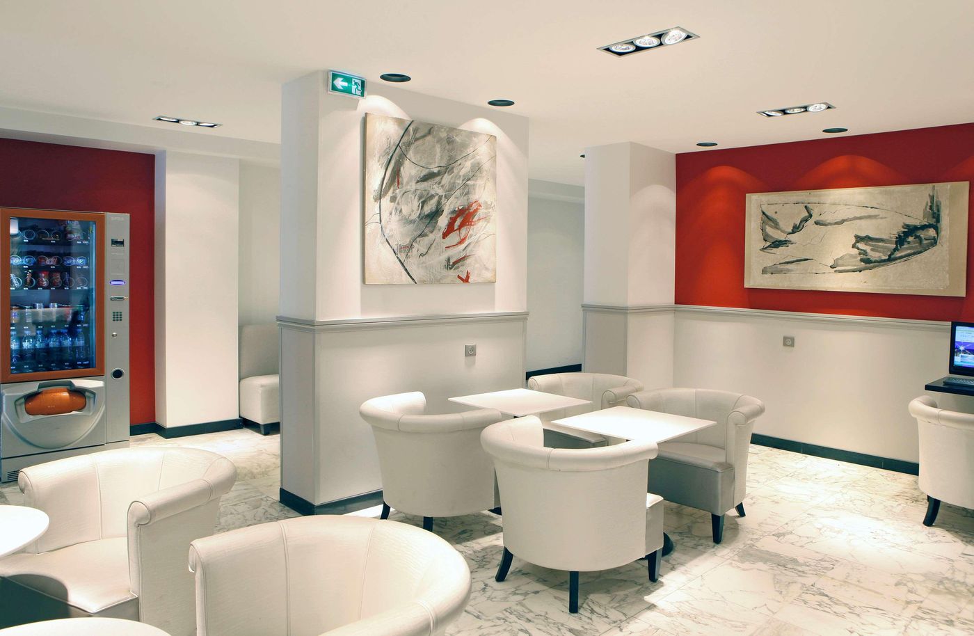 Faubourg-216-224-Lobby-15