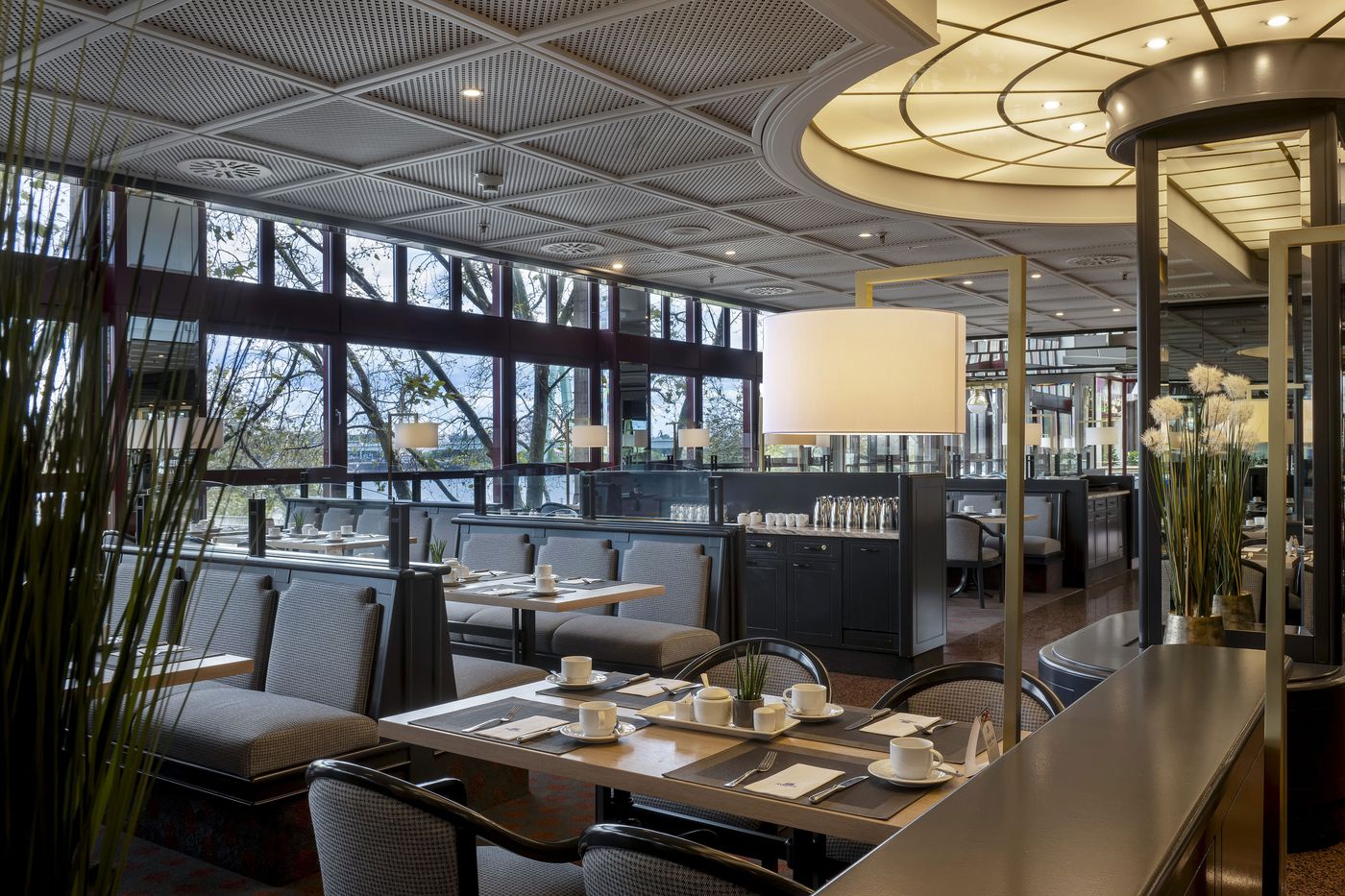 Maritim-Hotel-Cologne-Restaurant-48