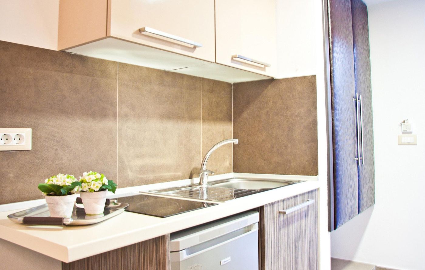 Malibu-Boutique-Room-42