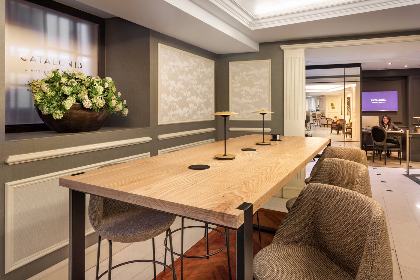 Catalonia-las-Cortes-Lobby-18