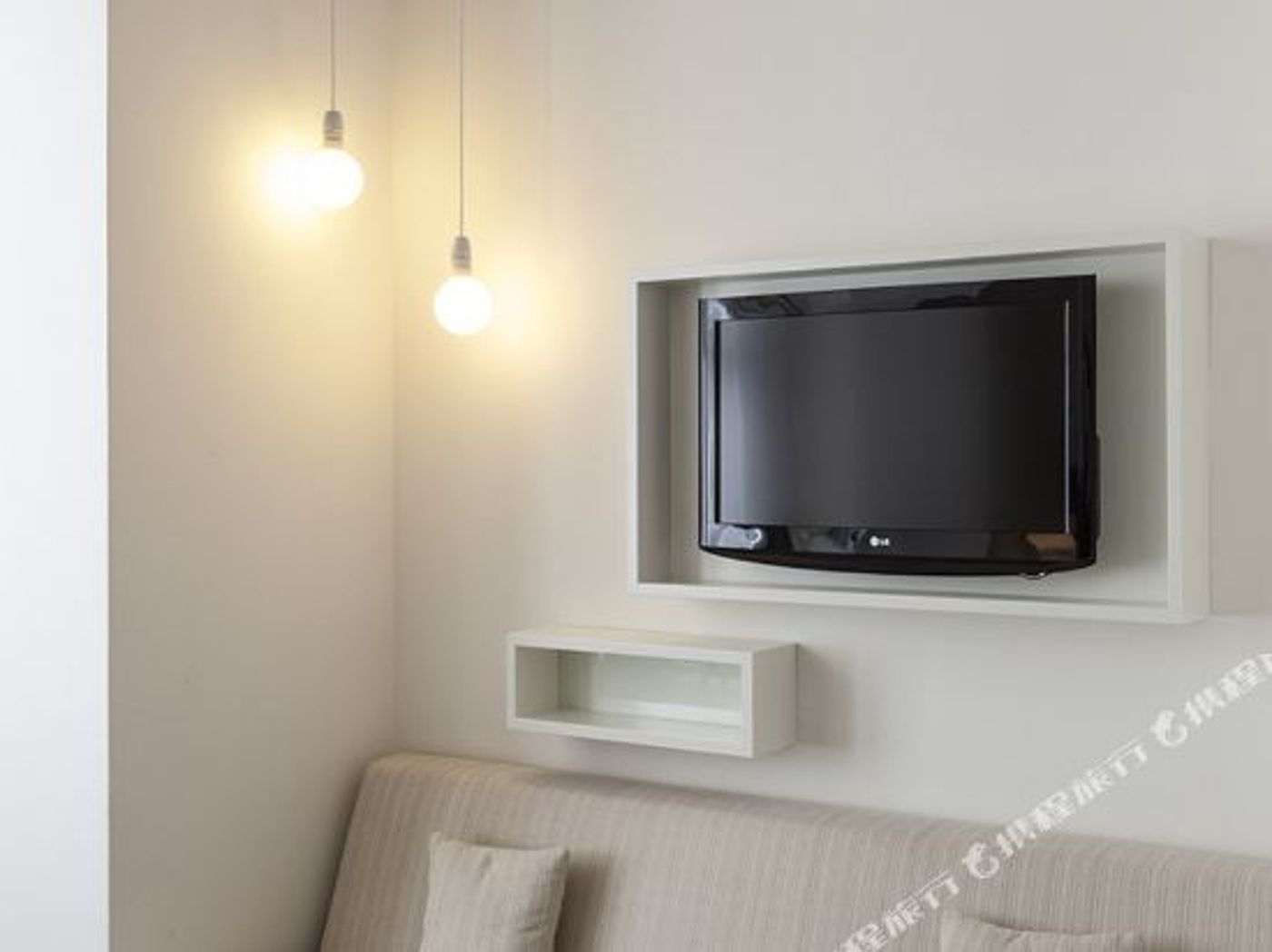 Pure White - FAAC349092C93B36DF936BE62E7DD0241CC708B1