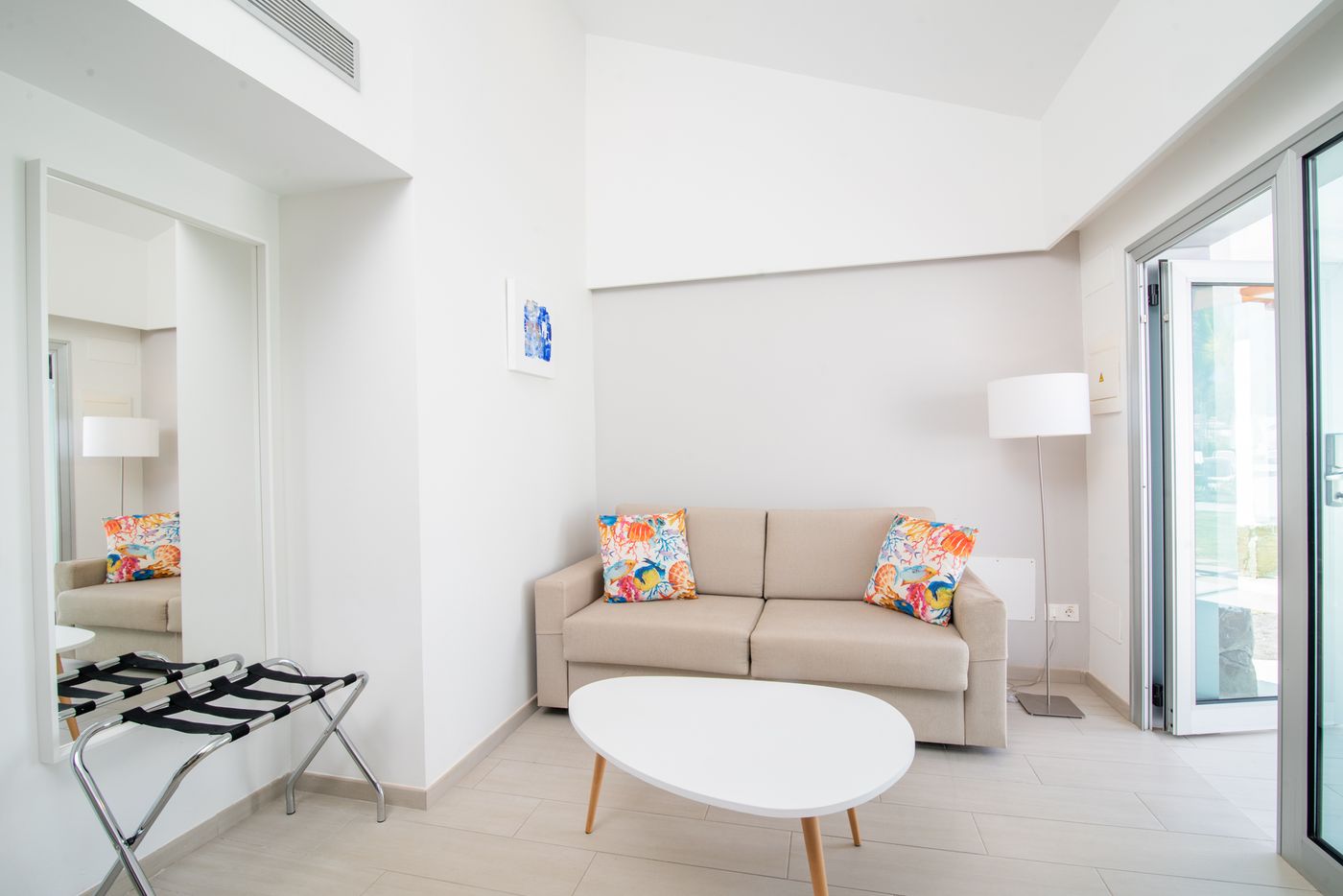 Hotel-LIVVO-Dunagolf-Suites-Room-41