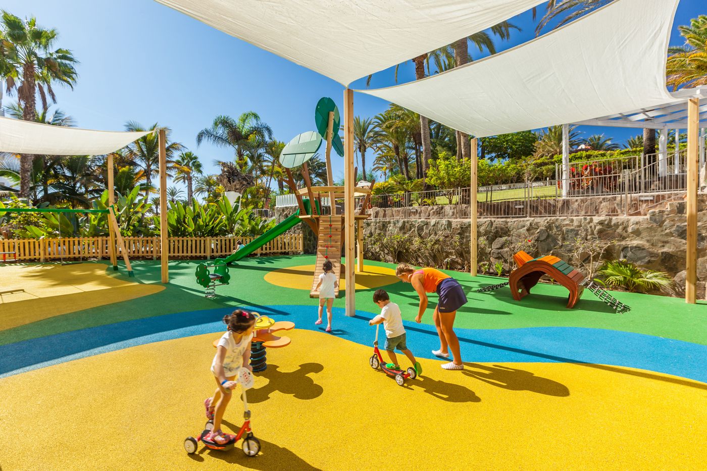 Abora-Catarina-By-Lopesan-Hotels-Sports-and-Entertainment-57