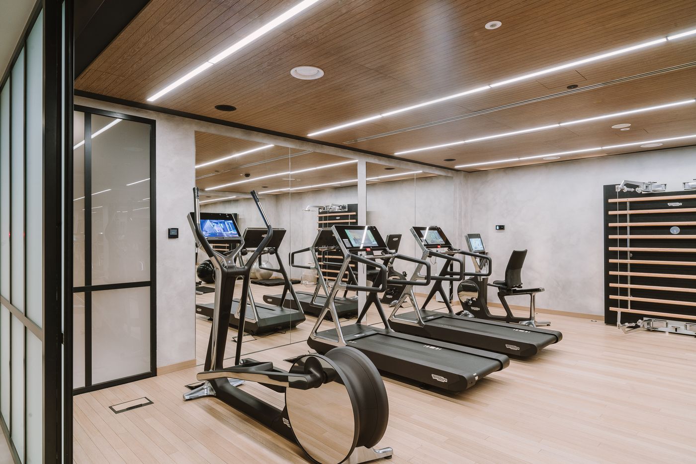 Puro-Warszawa-Centrum-Sports-and-Entertainment-28