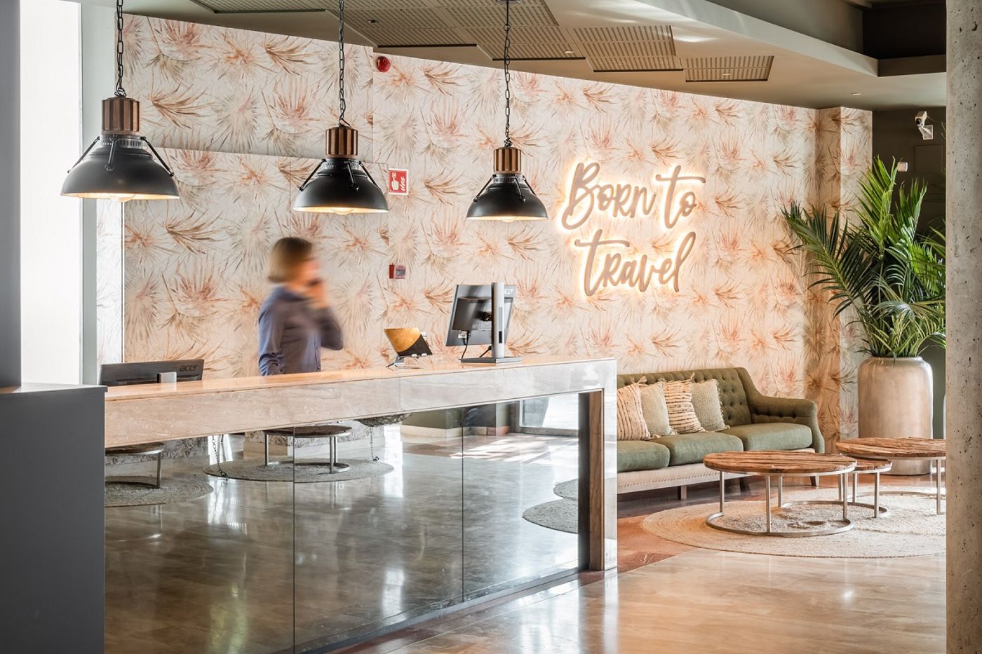 Express-Tarragona-Lobby-26