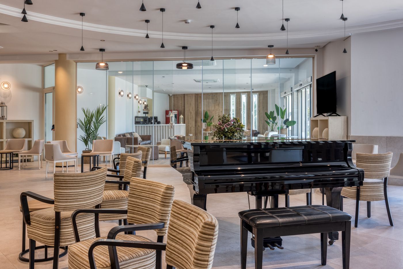 Ohtels-Gran-Hotel-Almeria-Bar-26
