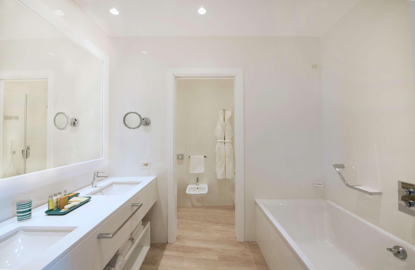 Hilton-Sorrento-Palace-Room-63