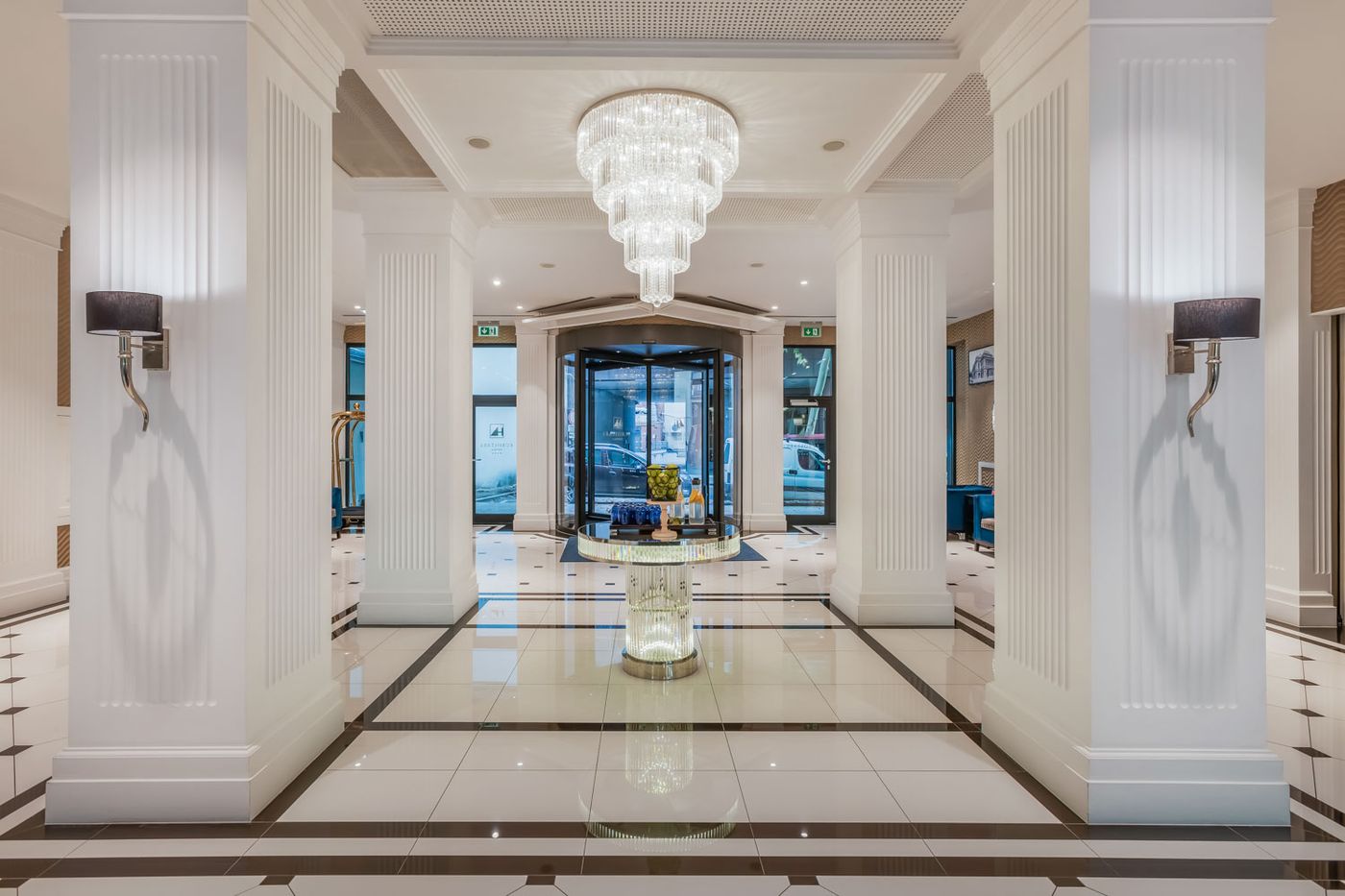 Eurostars-Danube-Budapest-Lobby-14