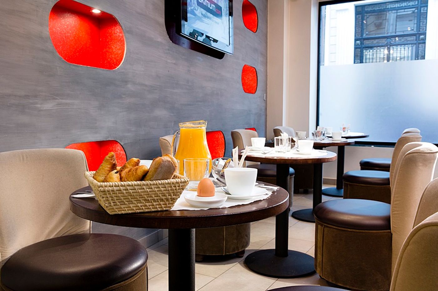 Hotel-10-OPERA-General-view-12