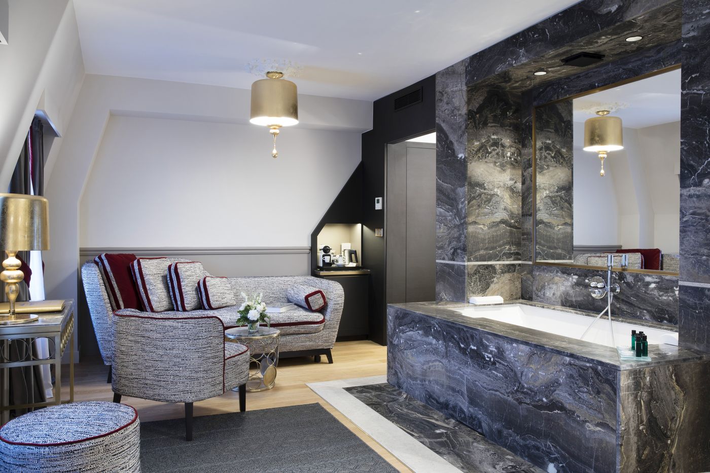 Hotel-Lumen-Paris-Louvre-Room-22