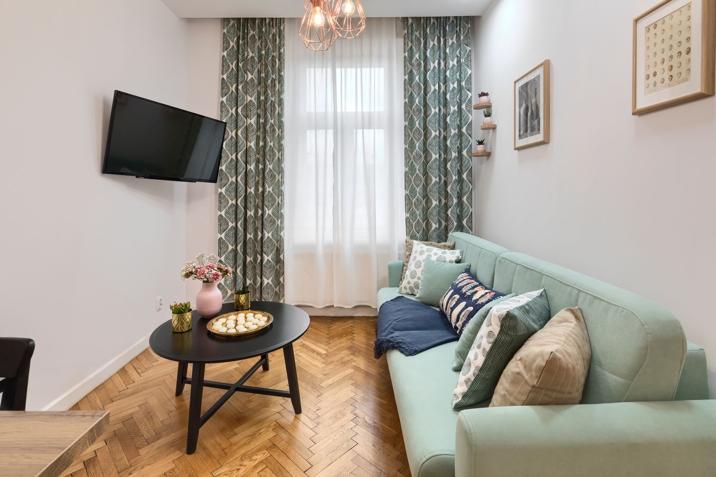 Platinum-Suite-Room-13