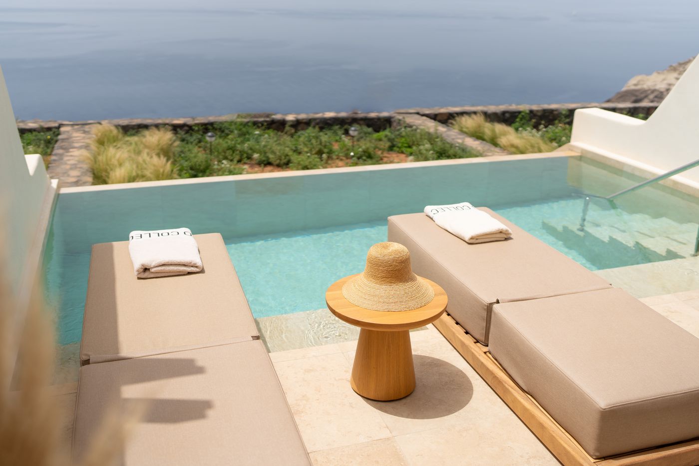 Santo Mine Oia Suites