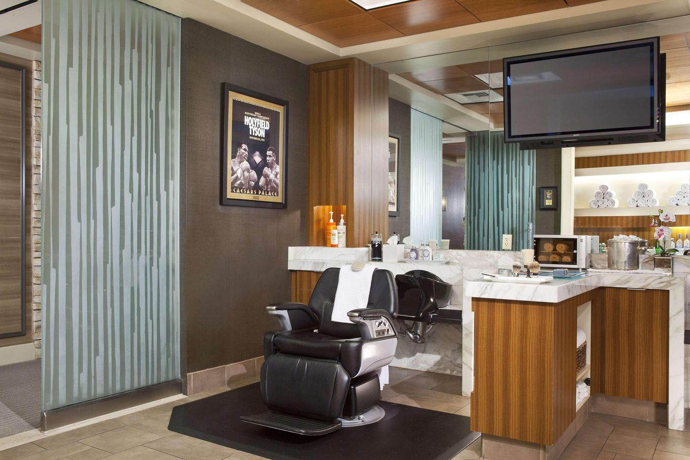 Caesars-Palace-Room-94