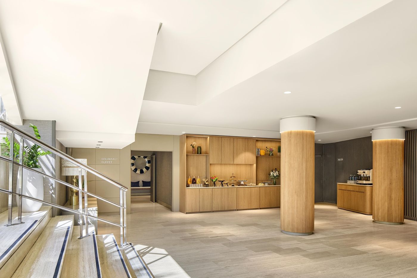 NH-Paseo-de-la-Habana-Lobby-5