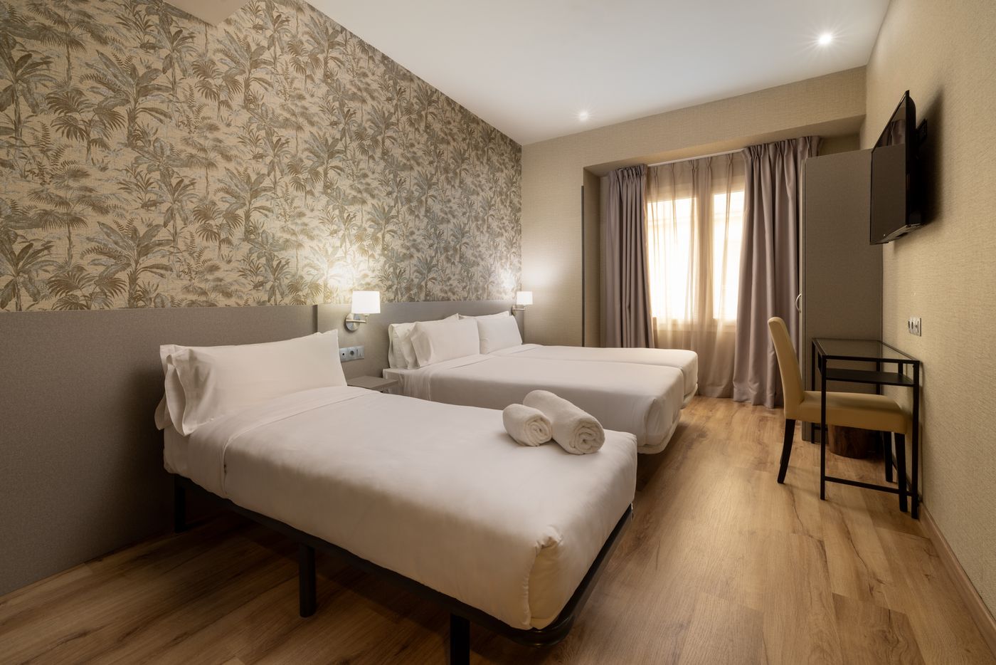 Avenida-Gran-Via-Room-8