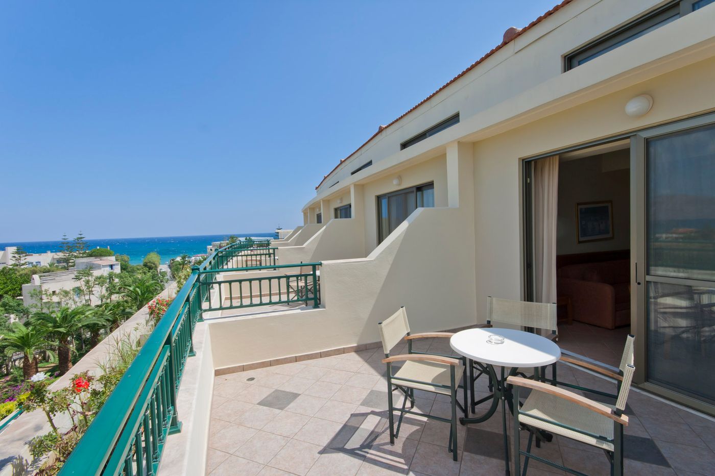 Hydramis Palace Beach Resort