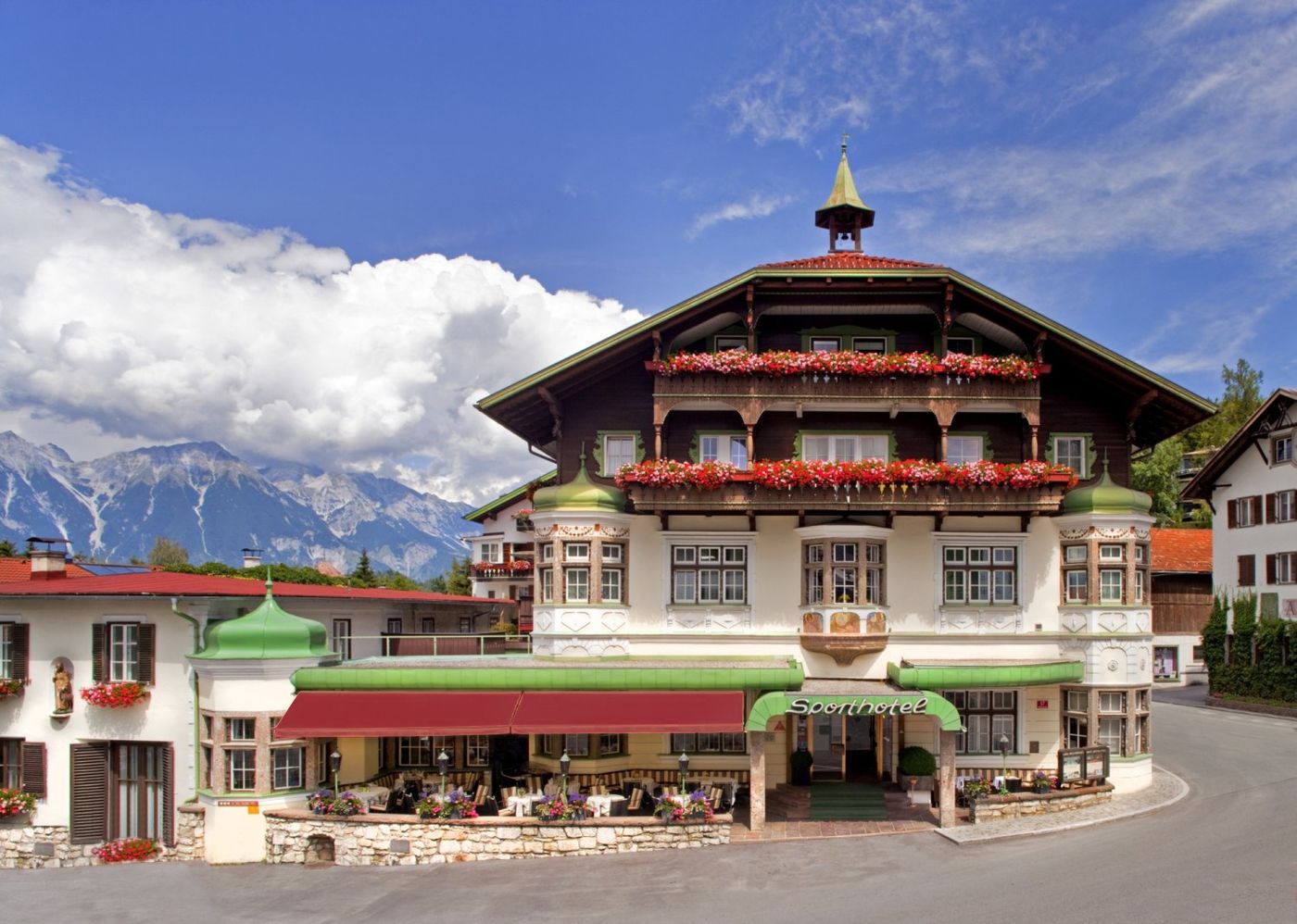 Sporthotel Igls-Austria-Innsbruck-General view-2
