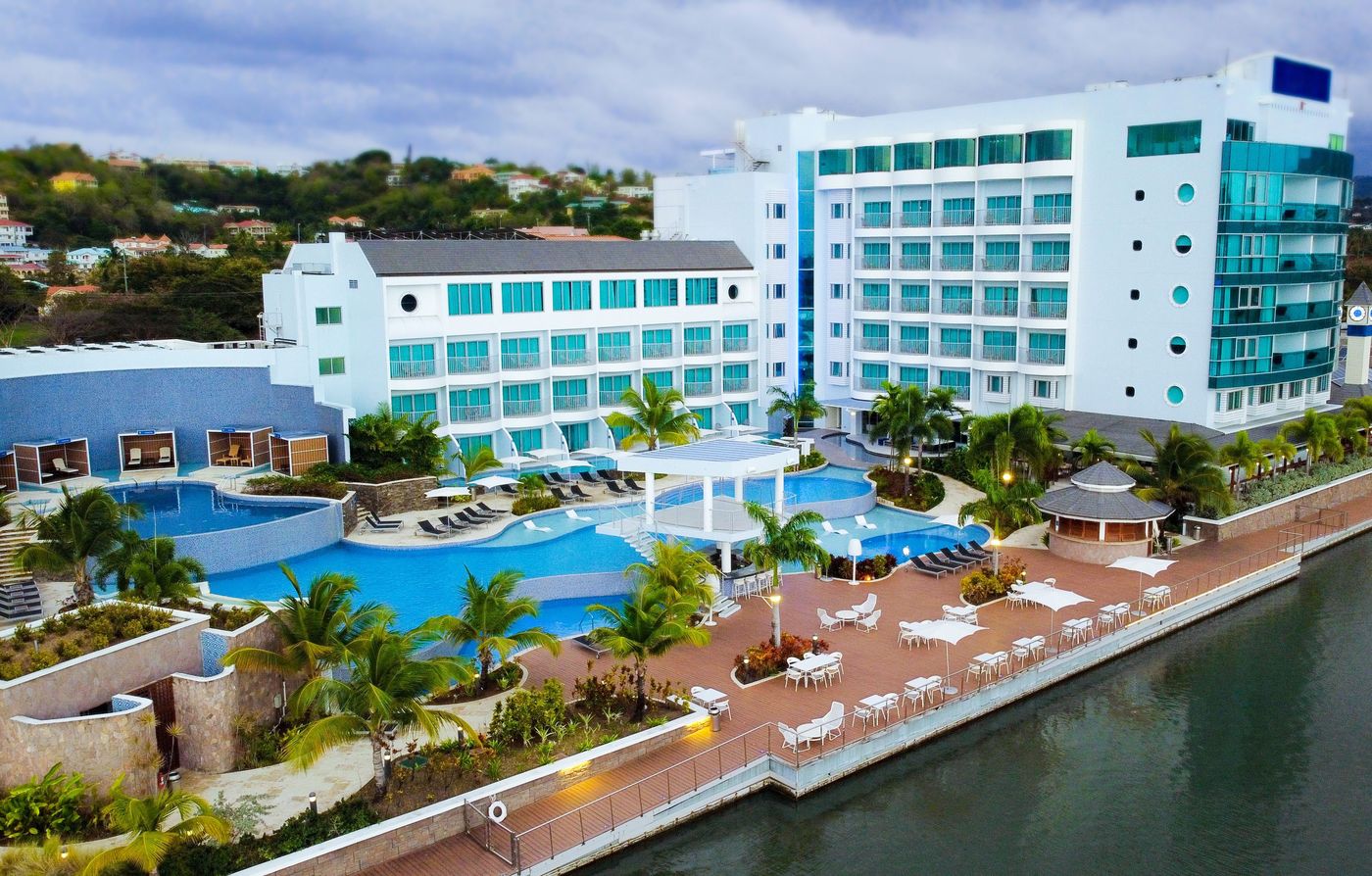 Harbor Club, Curio Collection by Hilton