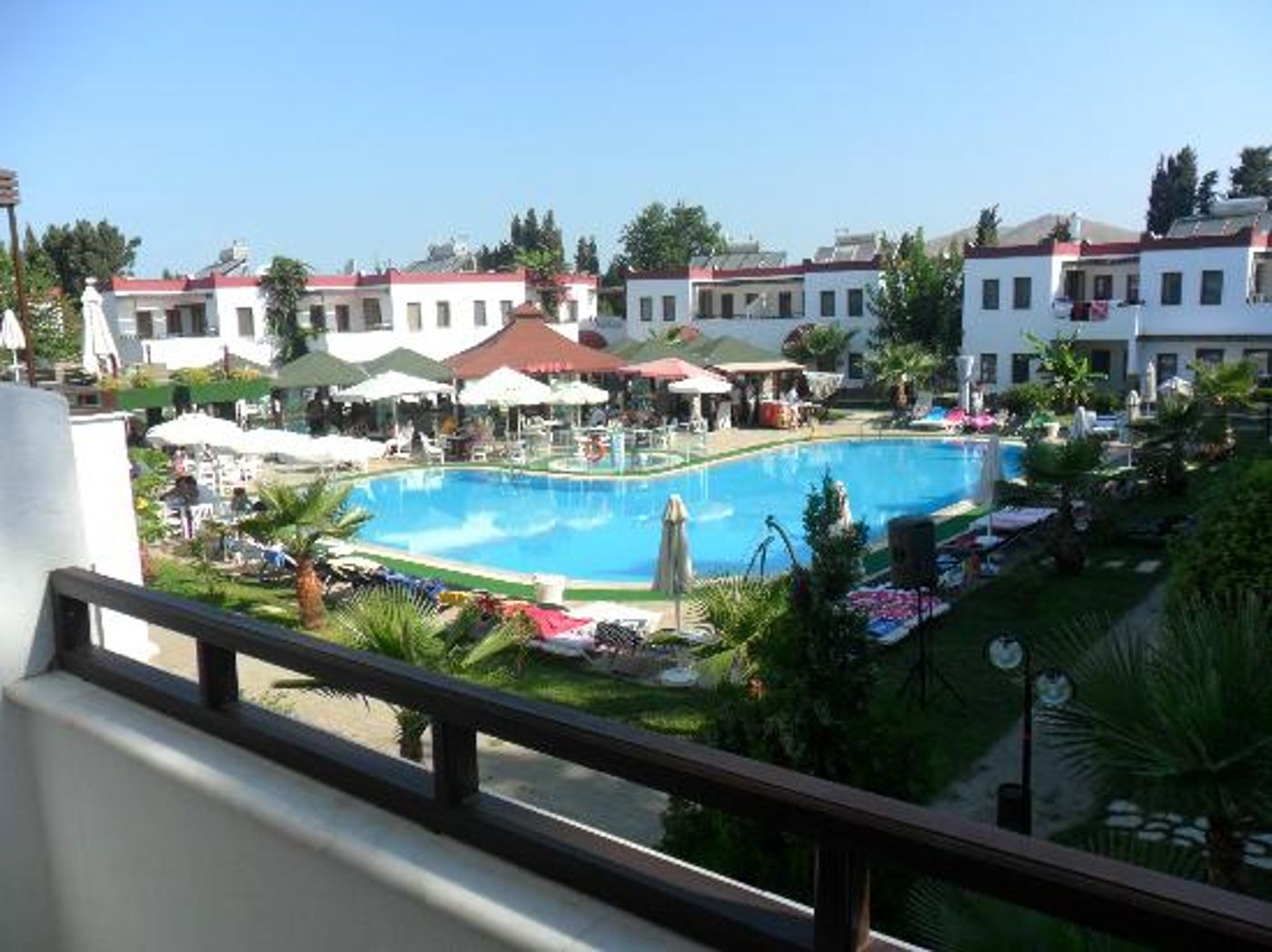 Club Cherry Apartments