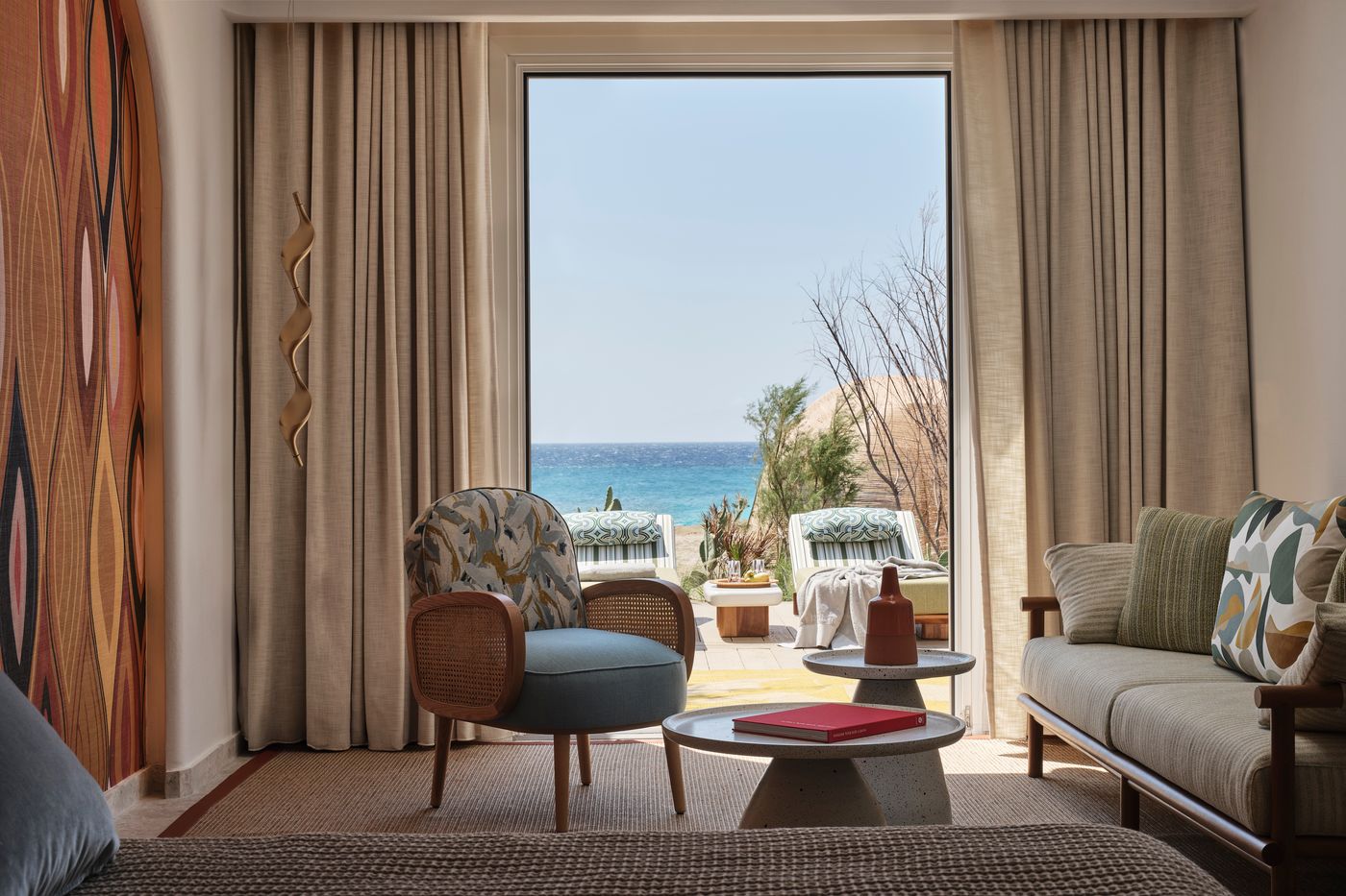 Myconian-Sunrise-Relais---Chateaux-Hotel-Room-22