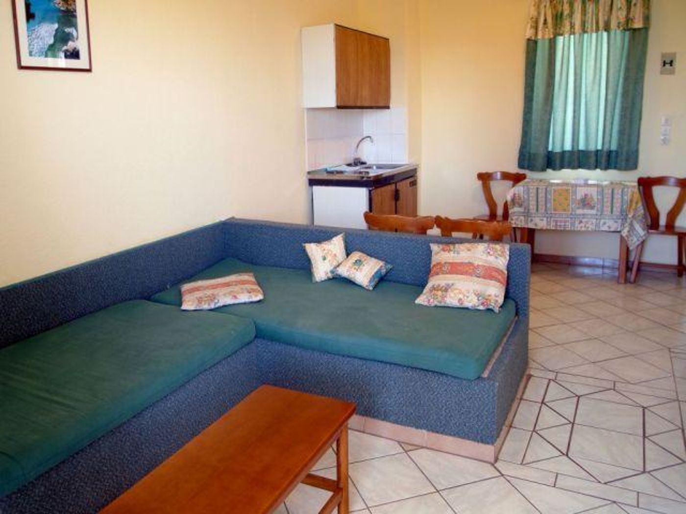 Sunny Days Apartments