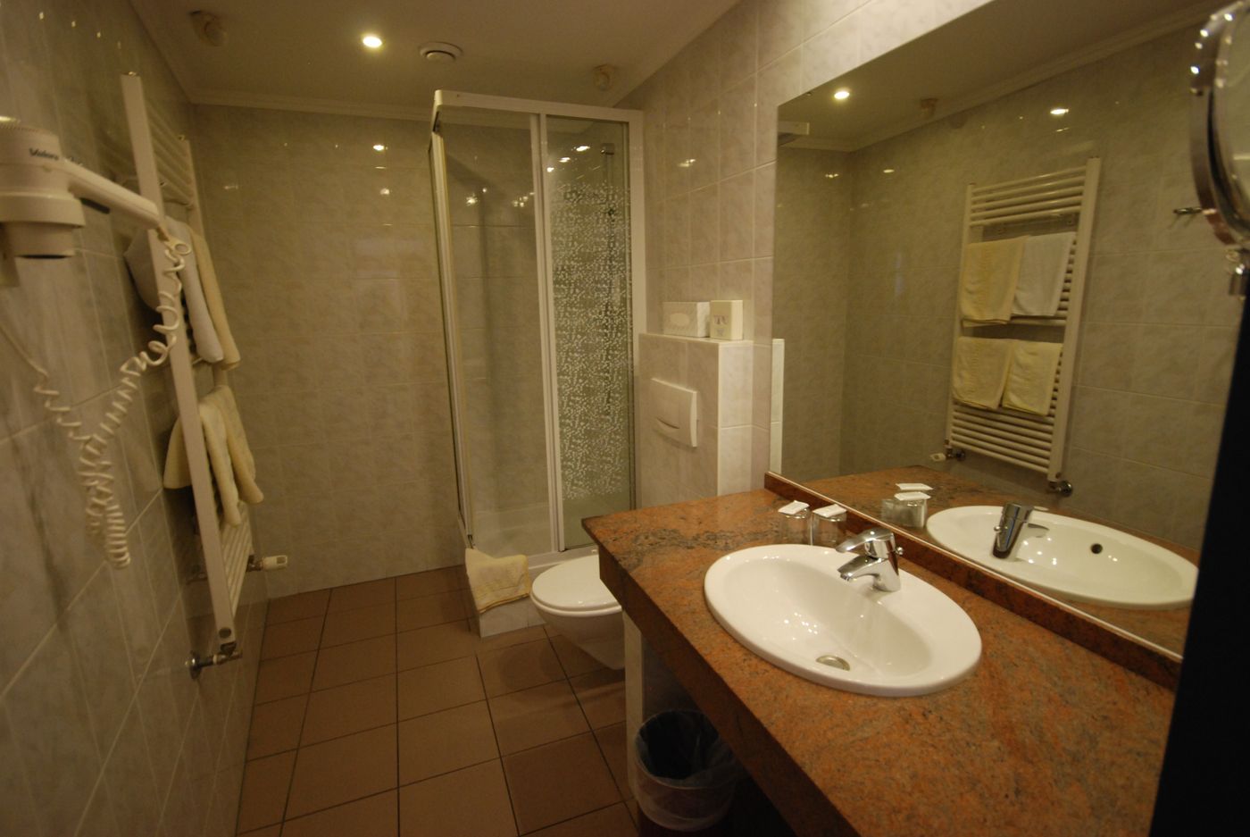 Hotel Pension Continental - Austria - Vienna - Room - 13