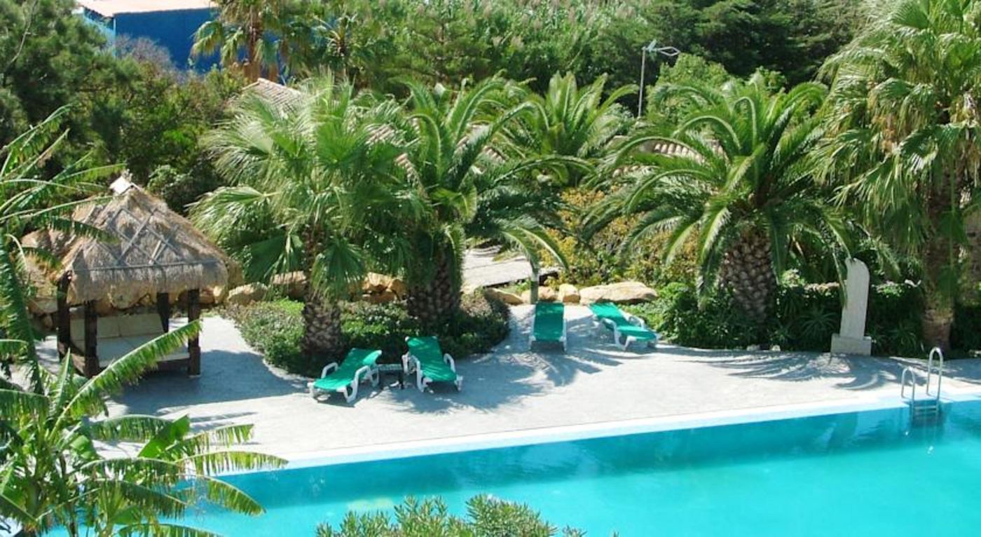 Hotel-El-Cortijo-de-Zahara-THe-Senses-Collection-Pool-3