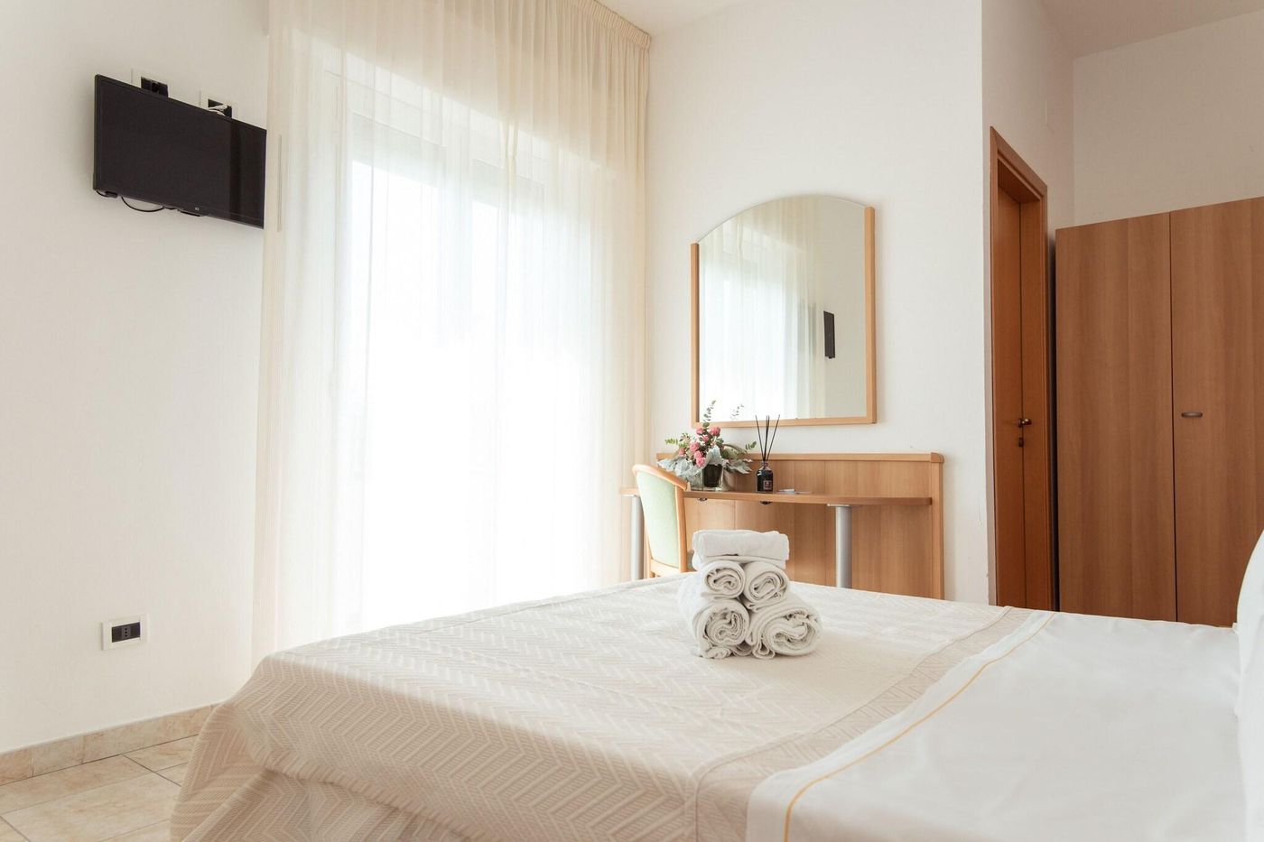 Hotel-Adria-Room-14